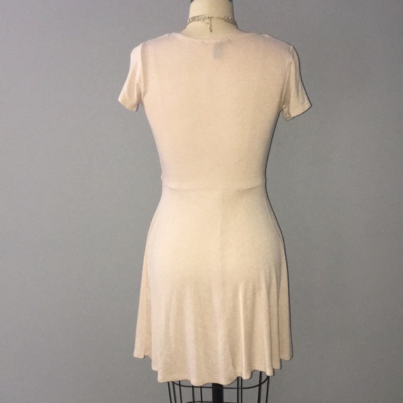 Mini wrap dress - Picture 2 of 3